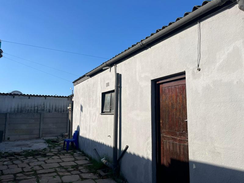 2 Bedroom Property for Sale in Guguletu Western Cape